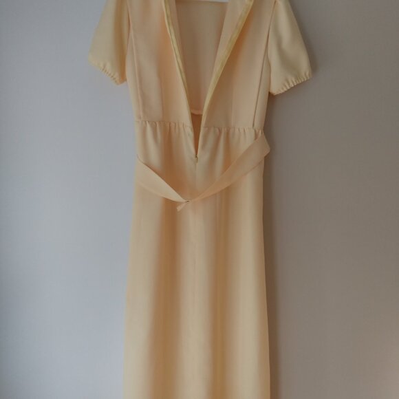 Formal Yellow Amish Mennonite Cape Dress 42"B 37"W Reverse Satin Bow Belt Modest - Picture 11 of 14